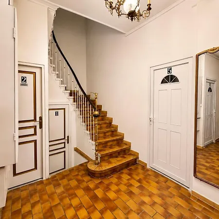 Independent With Shared Courtyard *
