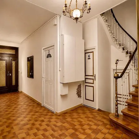 Independent With Shared Courtyard Apartamento Narbona